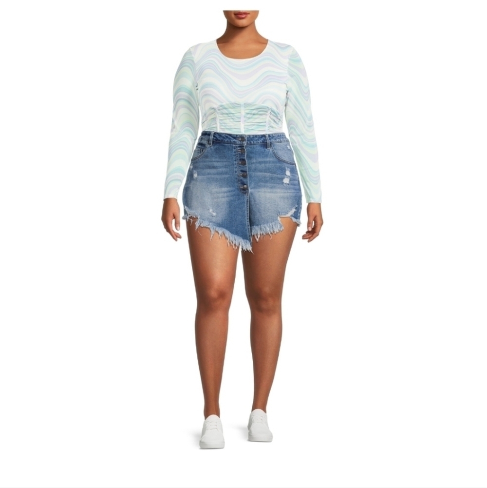 MADDEN NYC Juniors Plus Super High Rise Denim Skort